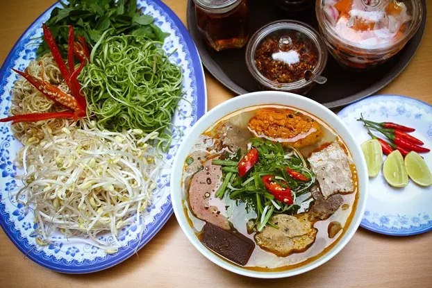 Bún bò Mệ Mui - Địa điểm ăn uống ngon, nổi tiếng ở Đà Nẵng
