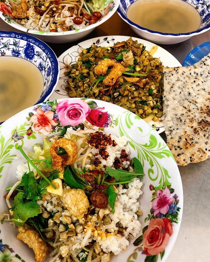 Cơm hến Huế Đà Nẵng - Địa điểm ăn uống ngon, nổi tiếng ở Đà Nẵng