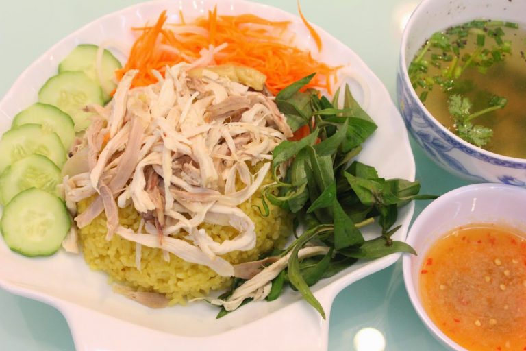 Cơm gà Hà - Địa điểm ăn uống ngon ở Nha Trang