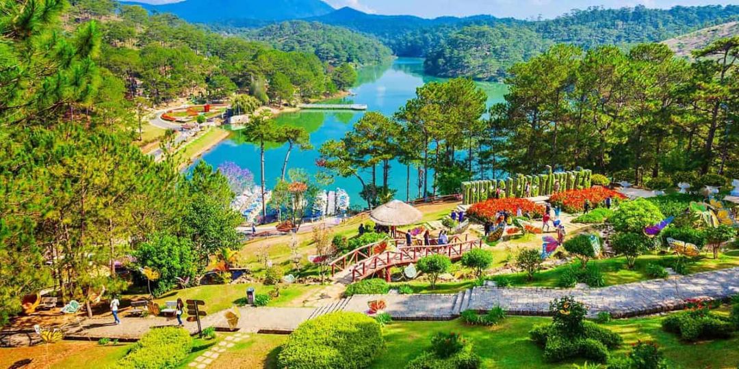 Thung lũng tình yêu - địa điểm check-in nổi tiếng của các cặp đôi tại Đà Lạt