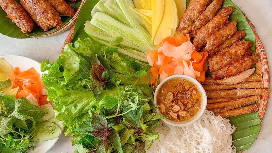 Món nem nướng Đà Lạt, hương vị dân giã giữa lòng phố núi