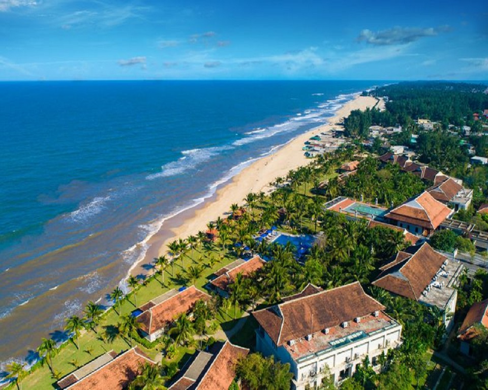 Voucher Lapochine Beach Resort Huế