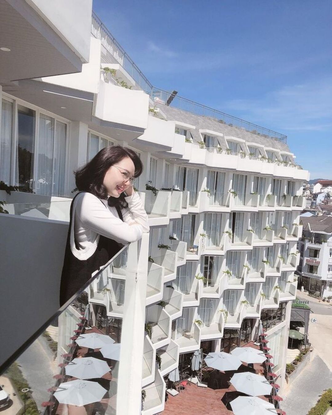 View từ Golf Valley Đà Lạt Hotel hướng ra đồi thông và thành phố