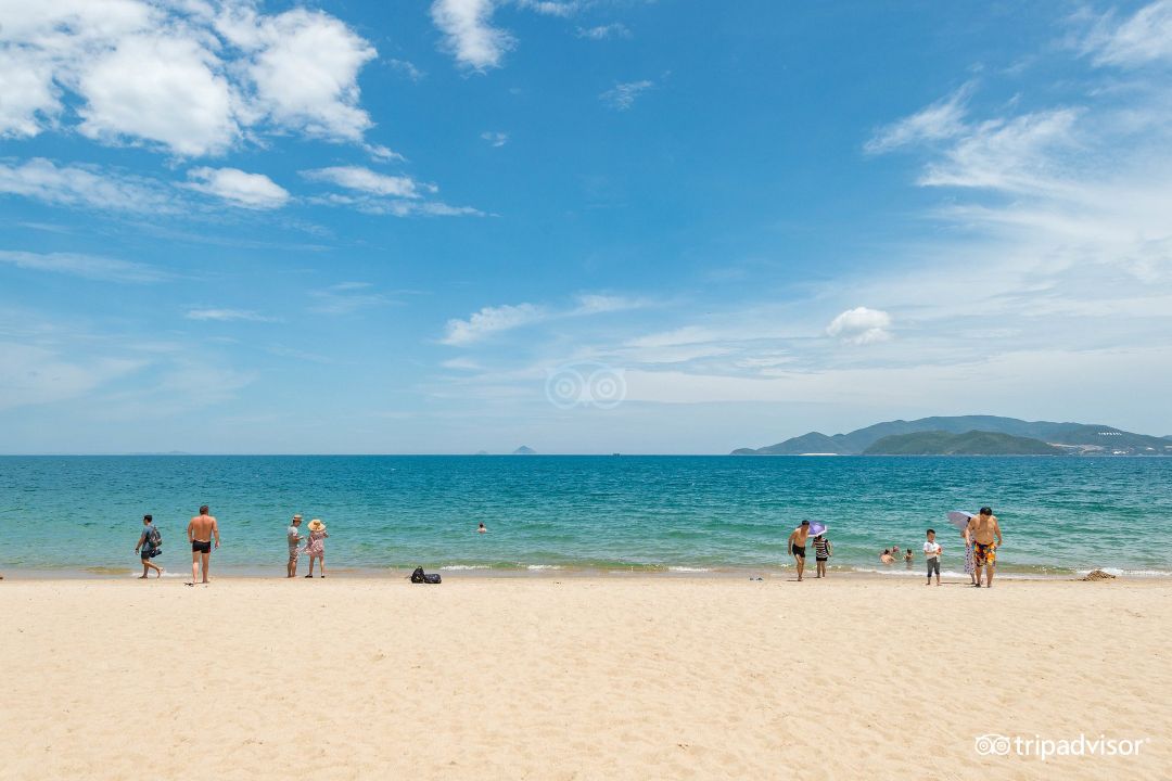 Havana Nha Trang Hotel có lối đi hầm thẳng ra biển, tiện cho ai thích tắm biển mà không phải băng qua đường