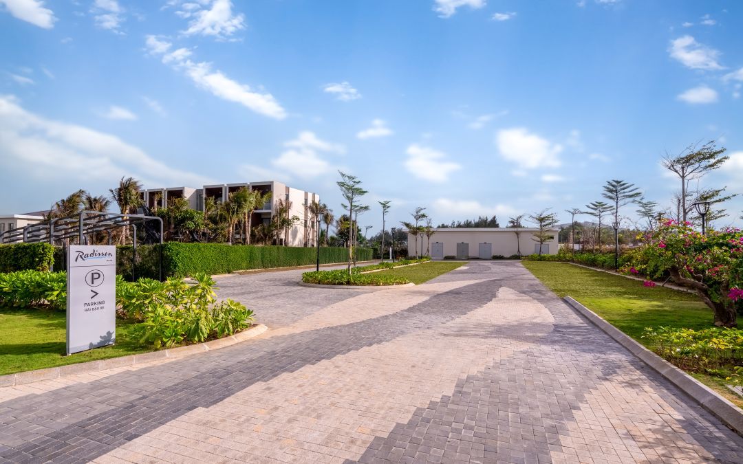 Khuôn viên Radisson Mũi Né Resort