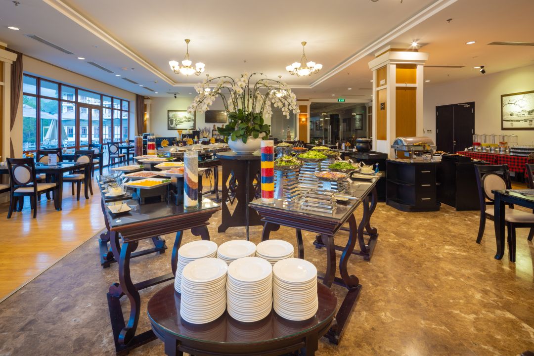 Nhà hàng Swiss-Belresort Tuyền Lâm Đà Lạt phục vụ món Á – Âu đa dạng