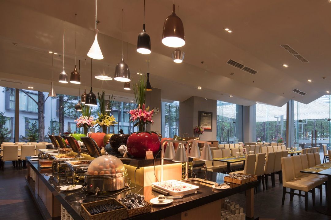 Bữa sáng ở Terracotta Đà Lạt theo kiểu buffet, món ăn khá đa dạng