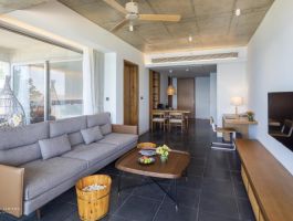 1BR Ocean Front Apartment with Balcony3