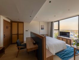 Premium Deluxe Mountain View