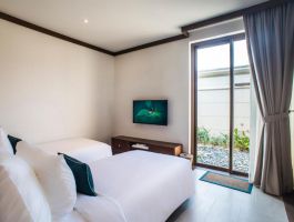 3BR Beachfront Pool Villa (3)