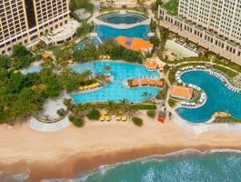 Holiday Inn Resort Hồ Tràm