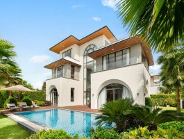 4 Bedroom Ocean Pool Villa