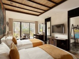 Deluxe Mountain/Garden View