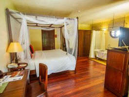 Ana Villas - Le Petit 1