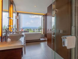 Seaview Balcony Grand