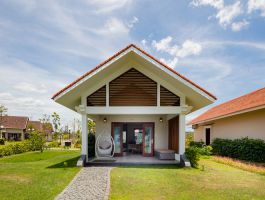 Beach Front 1 BR Villa (1)