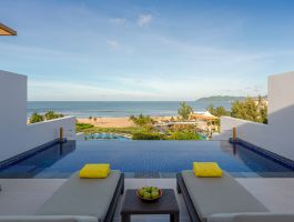 Beachfront 1BR Suite