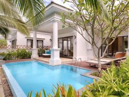 Biệt thự 2PN hướng hồ