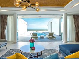 04 Bedrooms Beach Front Villa