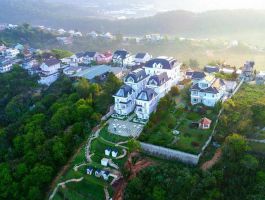 Voucher DaLat DeCharme Village