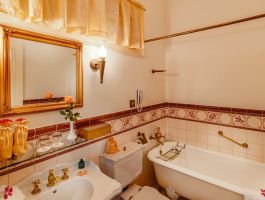 Dalat Palace - Luxury with Balcony 5