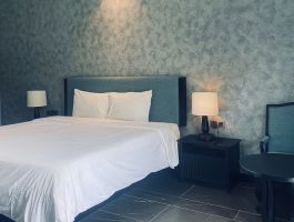 Hillside Boutique Room - Block BT