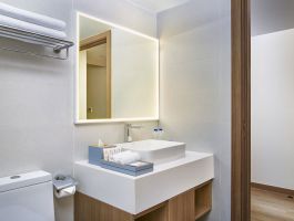 Deluxe Ocean View (2)