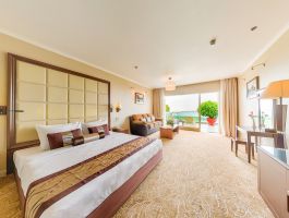 Deluxe Sea View (2)