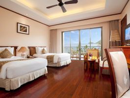 Deluxe Suite Hướng Biển