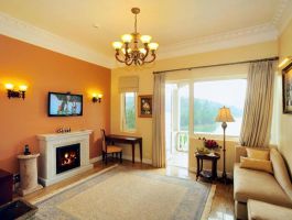 Camellia Junior Suite Lake View