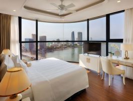 Suite Panoramic River View