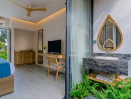 Retreat Bungalow Garden 