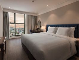 khach-san-altara-suites-da-nang-6