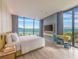 khach-san-awaken-da-nang-0