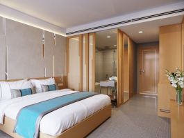 Premier Deluxe Partial Sea View