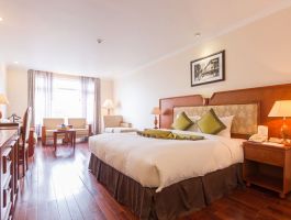 Khu Executive Wing | Suite