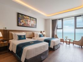 Executive Twin Sea View