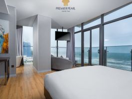 Signature Suite Oceanfront