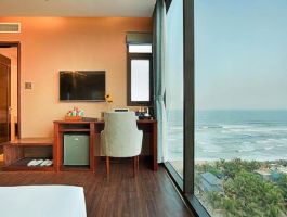 khach-san-yarra-ocean-suite-da-nang-0