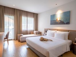 Khu Spring  Premium Wooden Deluxe (1)