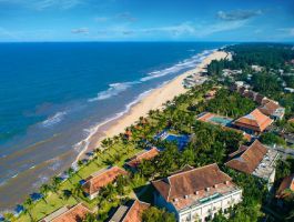 Voucher Lapochine Beach Resort Huế
