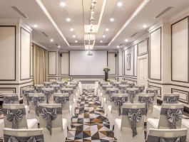 Melia Vinpearl Nha Trang Empire