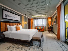 Khu Classic Wing | Deluxe City View Balcony