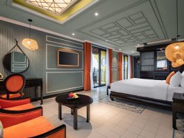 Khu Classic Wing | Deluxe Pool View Balcony