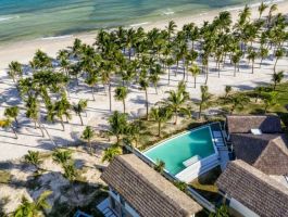 Beachfront Pool Villa 1BR