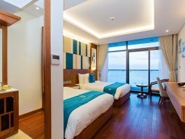 Deluxe Partial Ocean3