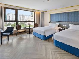 Premier Hướng Hồ (2)