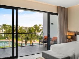 Beachfront 2BR Pool Suite - Closed