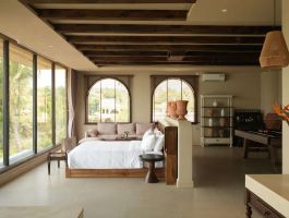 REV09346-1-1536x1024