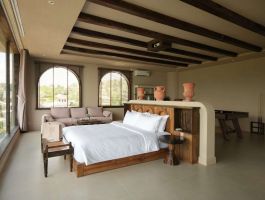 REV09352-1-1536x1024